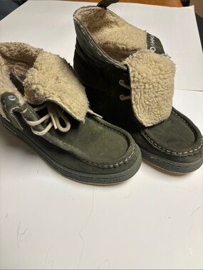 Ipath Men's Olive Green Suede Shearling-Lined Boots